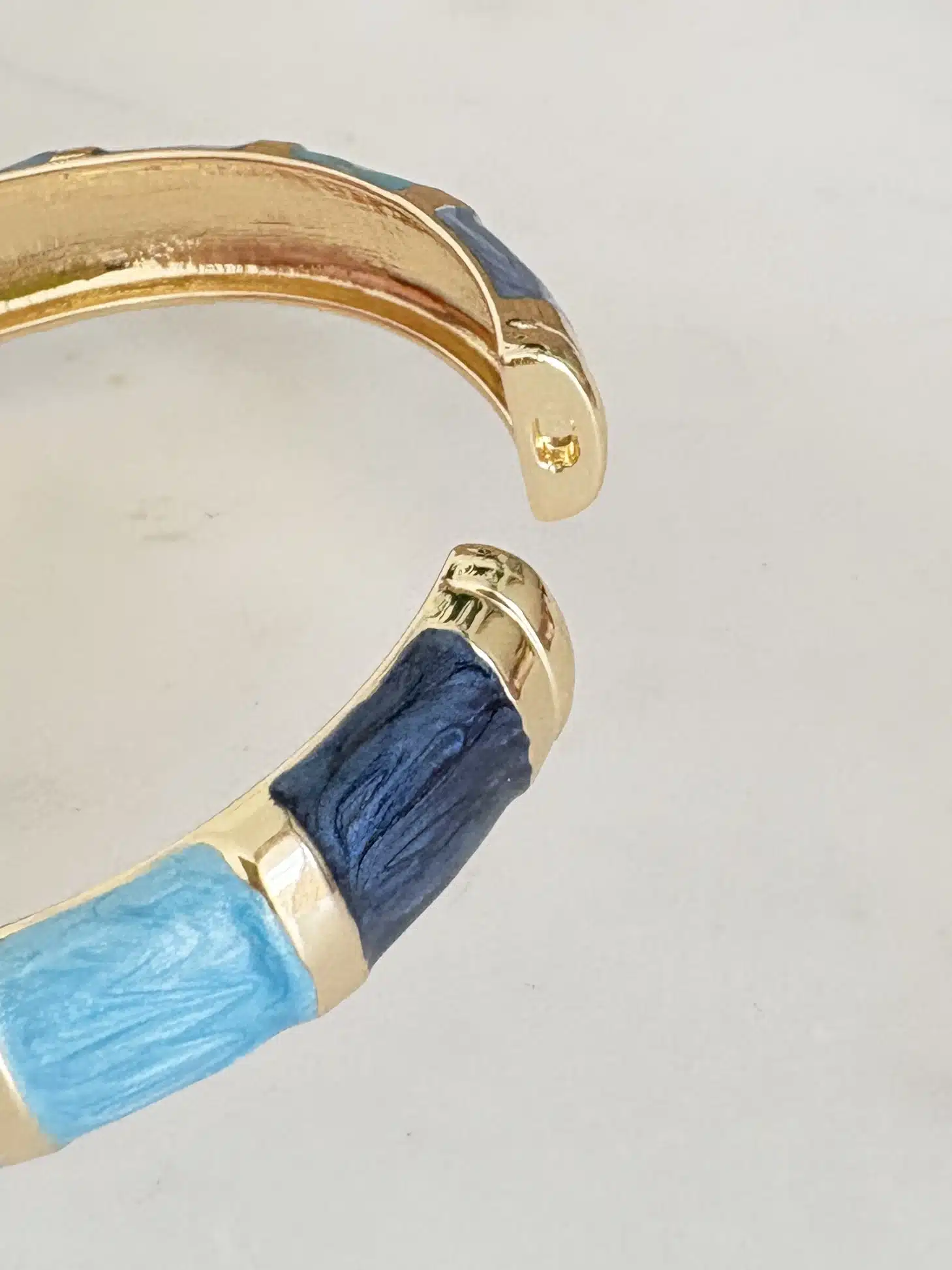 Jonc ZOE – Doré & Bleu – Image 3