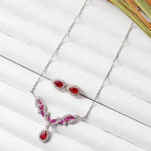 Ensemble en argent rhodié garanti avec des motifs en rouge tendance pour cet été