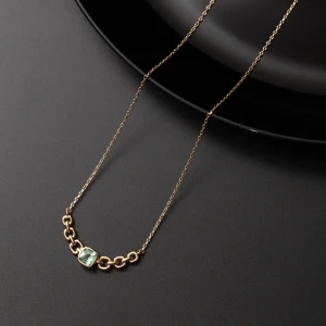 Collier en plaqué or CN avec un motif carré vert brillant tendance bijouxcn