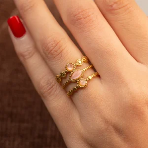 Bague élégante en acier avec pierre Quartz Rose