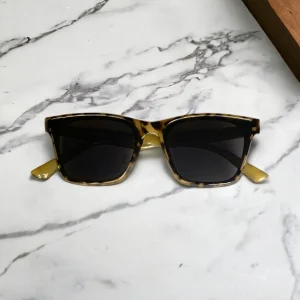 LUNETTES DE SOLEIL - LA NUMERO 13