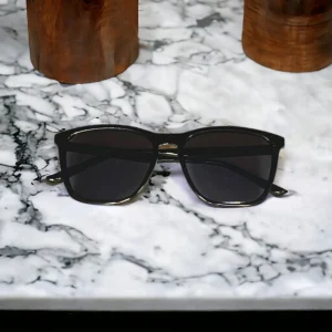 LUNETTES DE SOLEIL - LA NUMERO 18