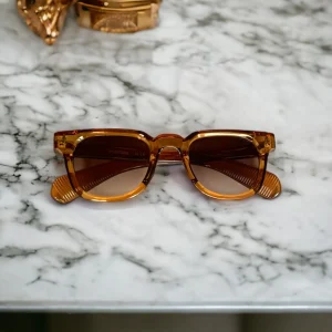 LUNETTES DE SOLEIL - LA NUMERO 8