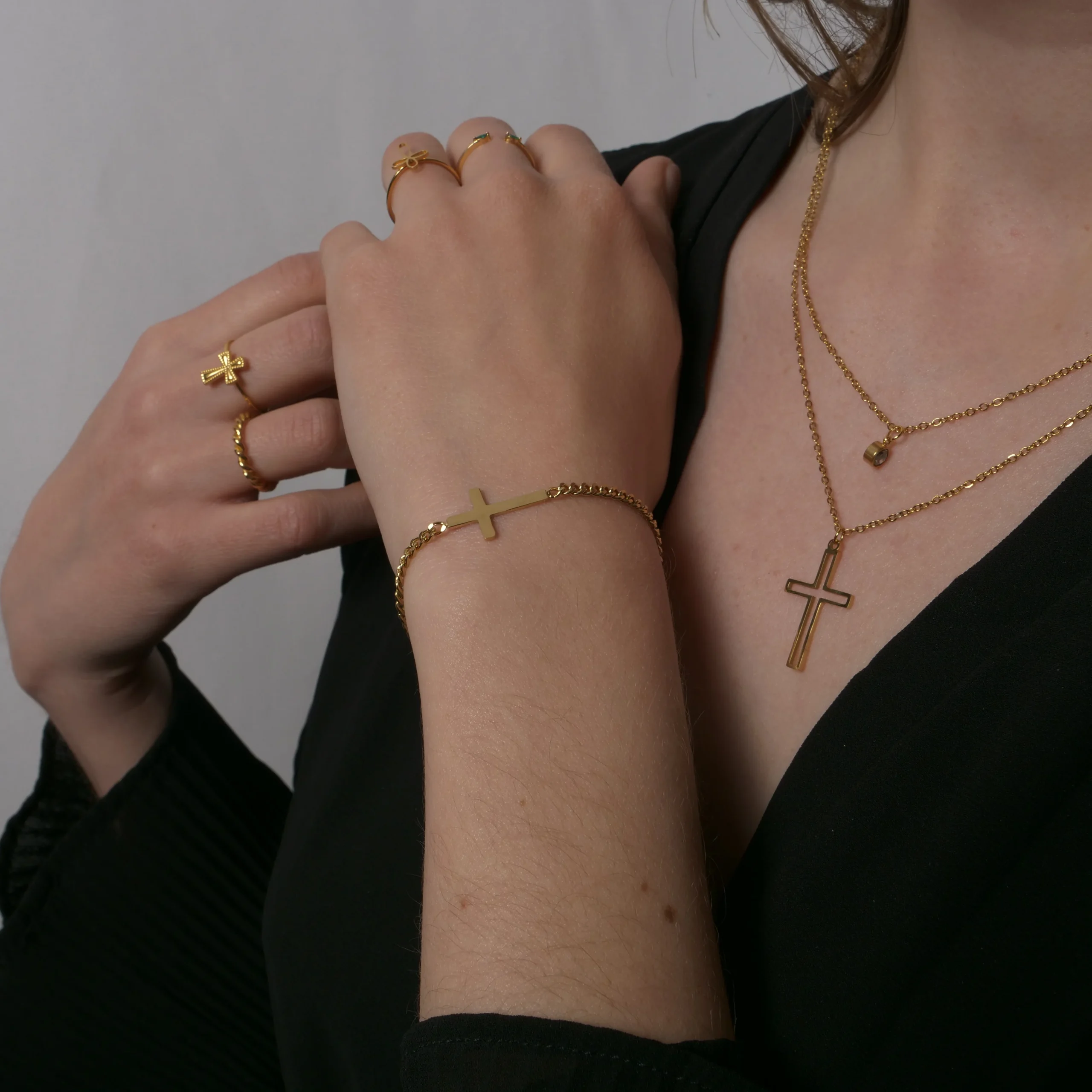 Bracelet Croix Élégant en Acier Inoxydable – Image 2