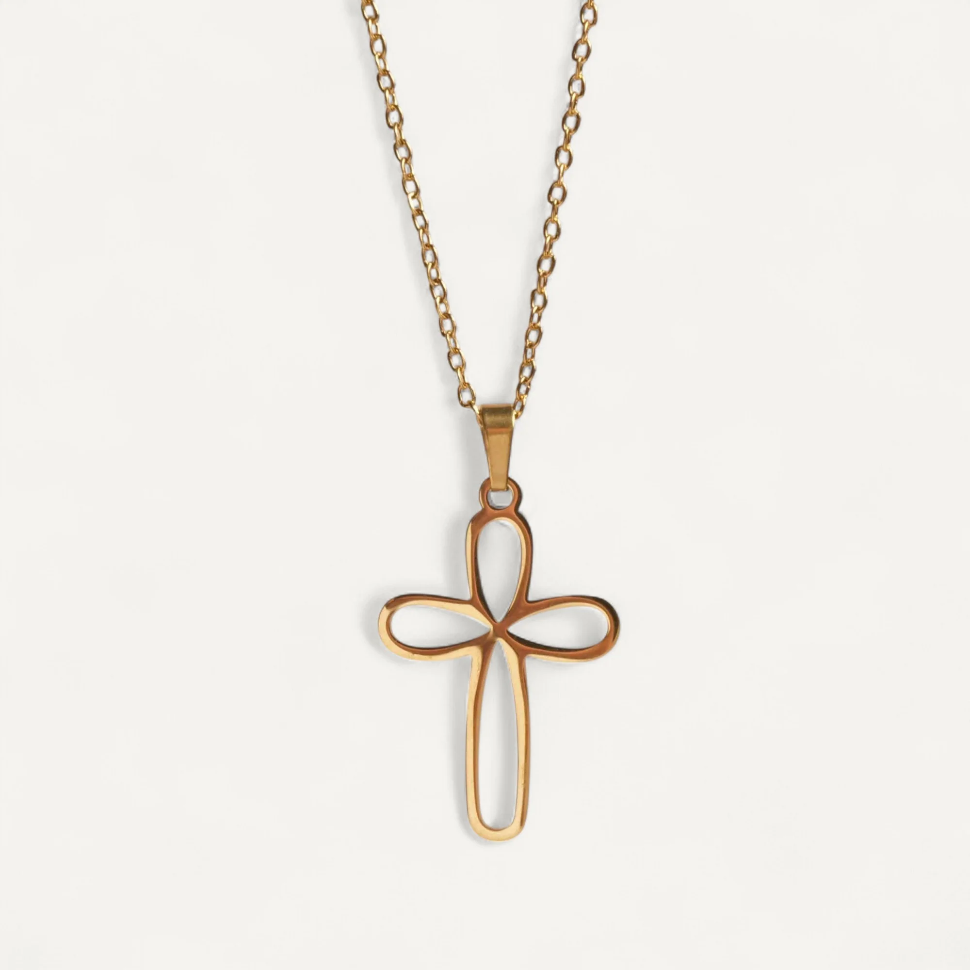 Collier Croix Élégance Minimaliste