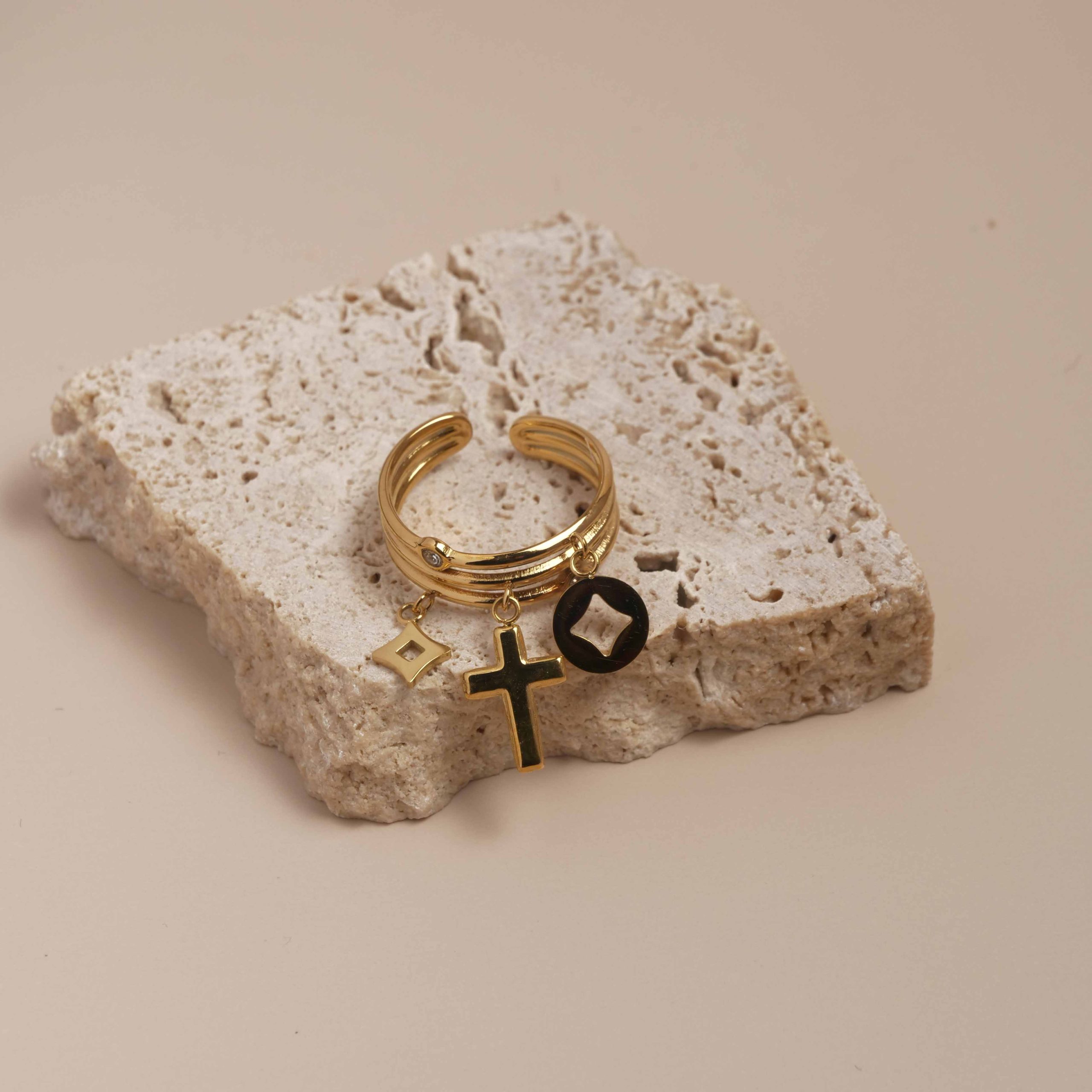 Bague Croix Charms Élégance – Image 3