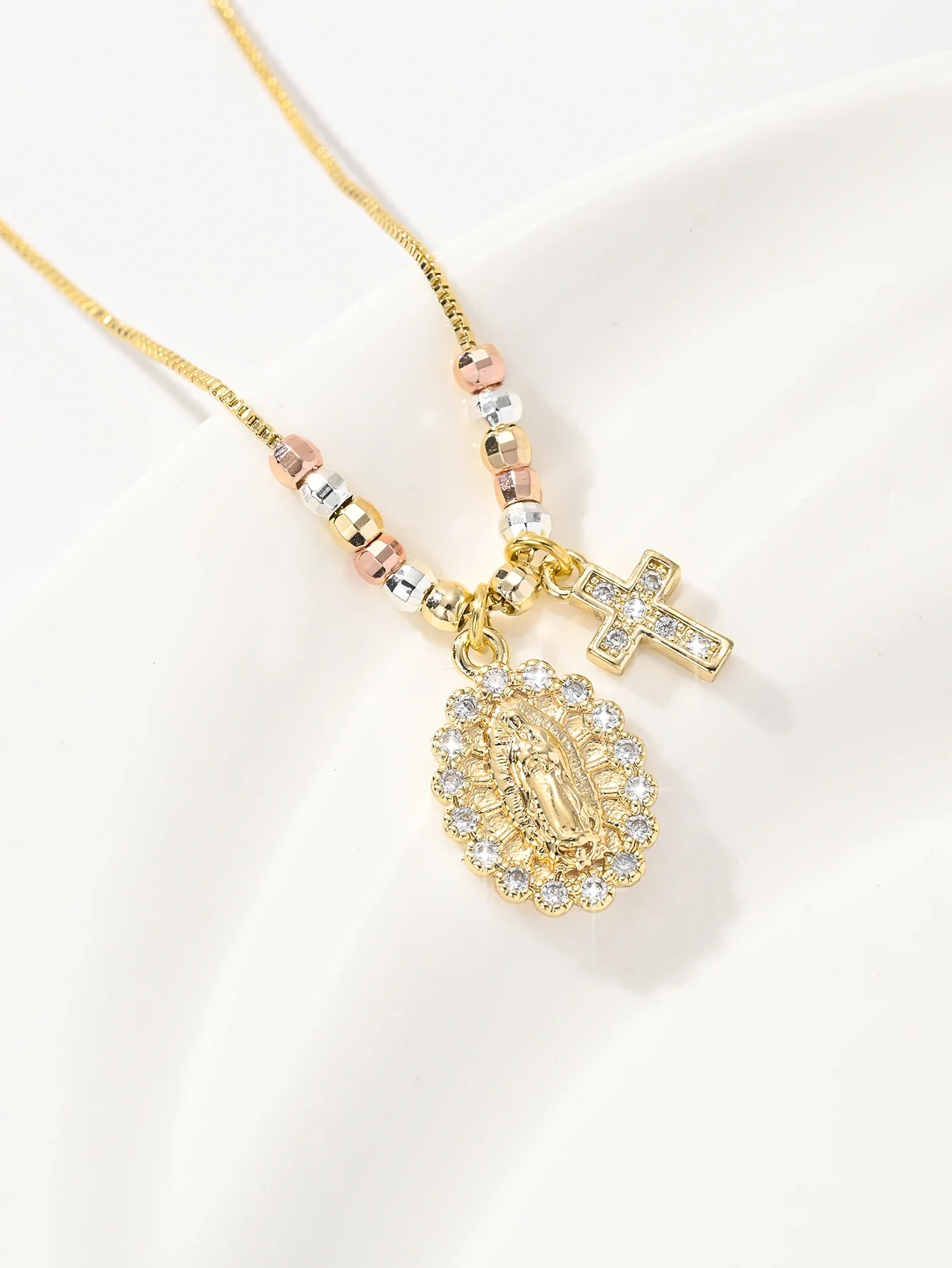 Collier Croix Vierge Doré Bicolore – Image 6