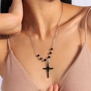 Collier Croix Noir avec Perles