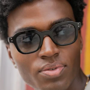 Theo Noir et Bleu - Solaire