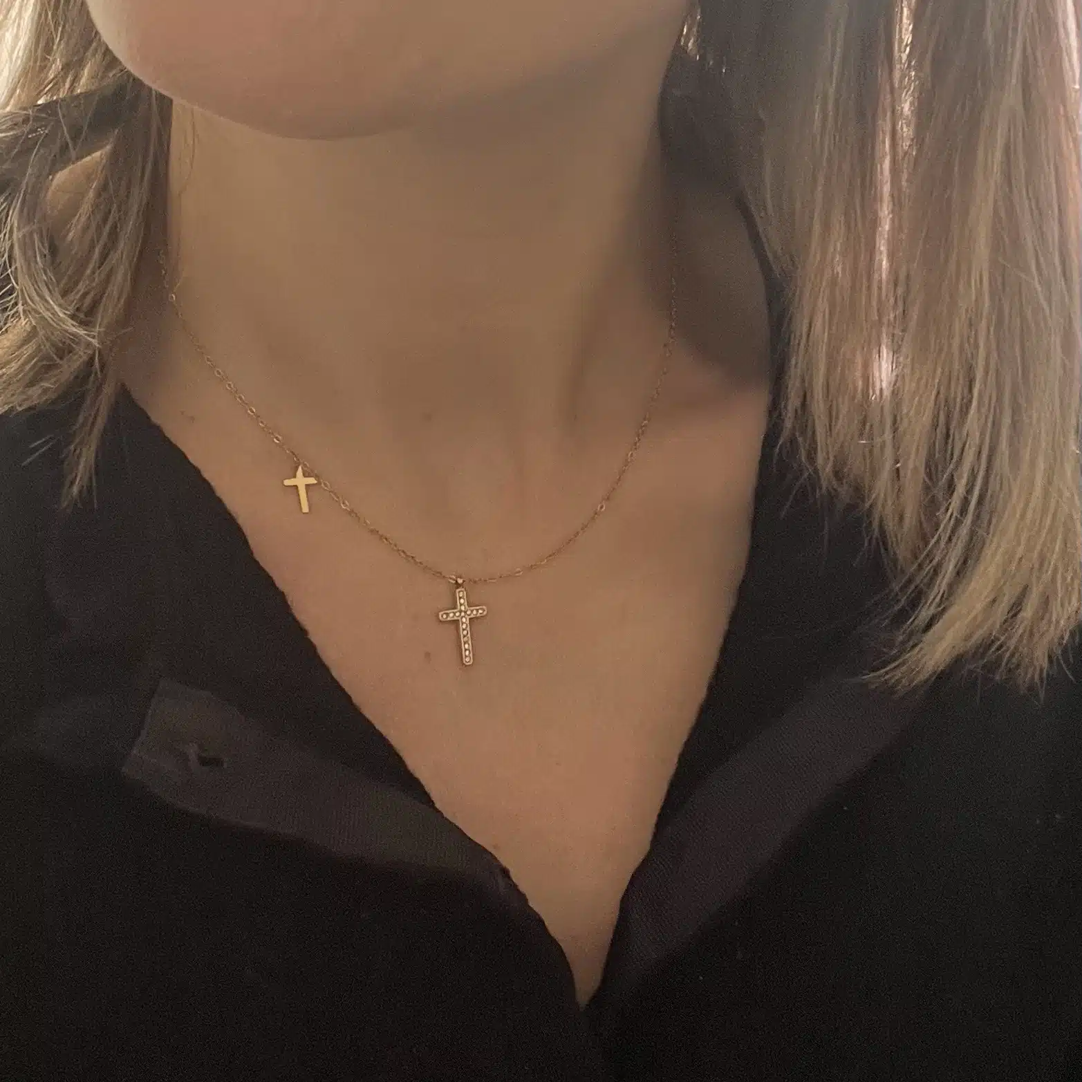 Collier PETITES CROIX – Doré – Image 2