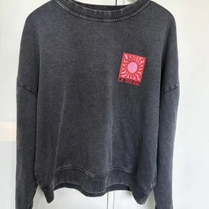 SWEAT SOLEIL – Gris