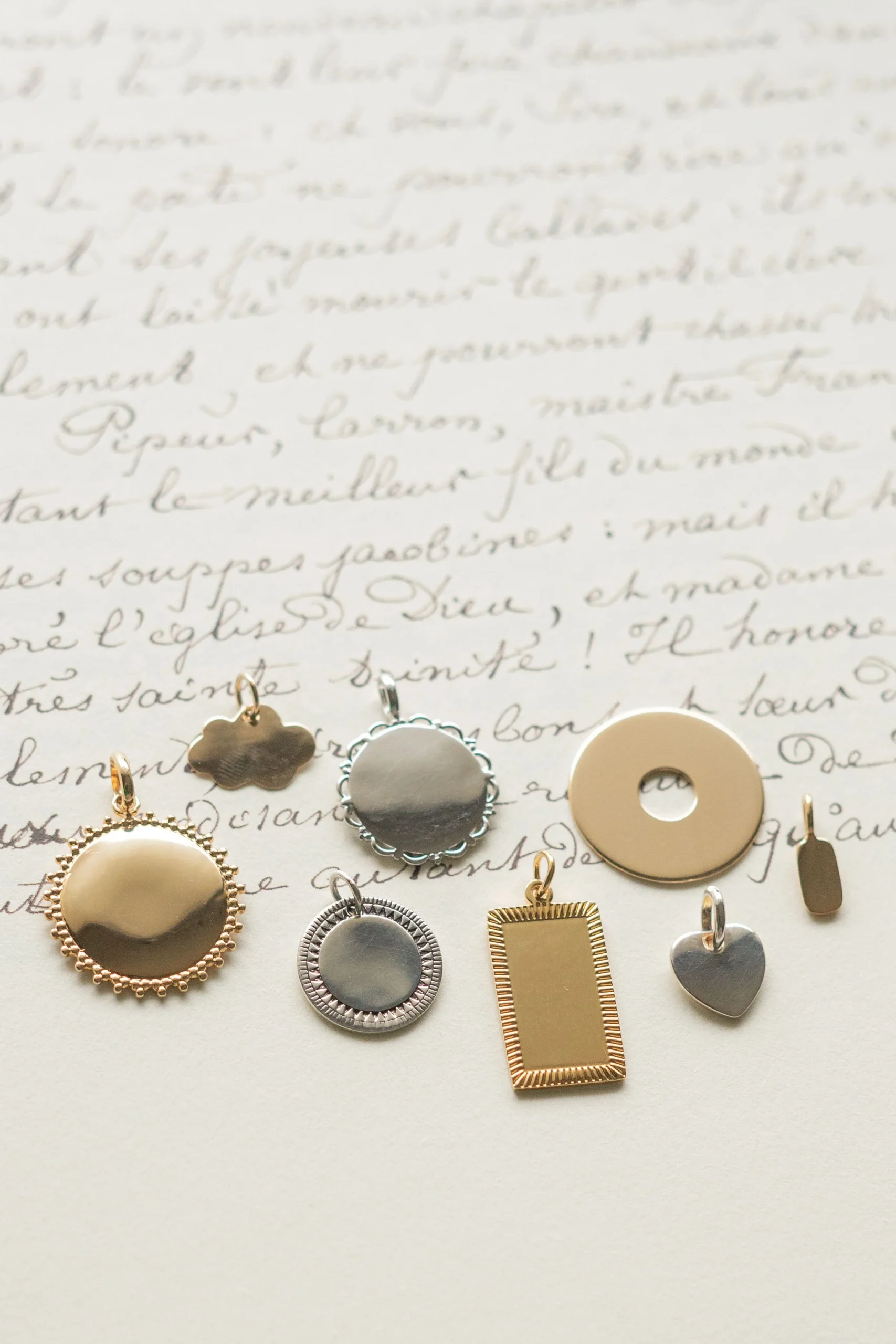 Médaille à graver Béatrice - Plaqué or - 20mm – Image 2